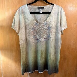 Appropriate Behavior Mandala Ombre Graphic Tee XXL Cream Green Boho V-Neck Shirt